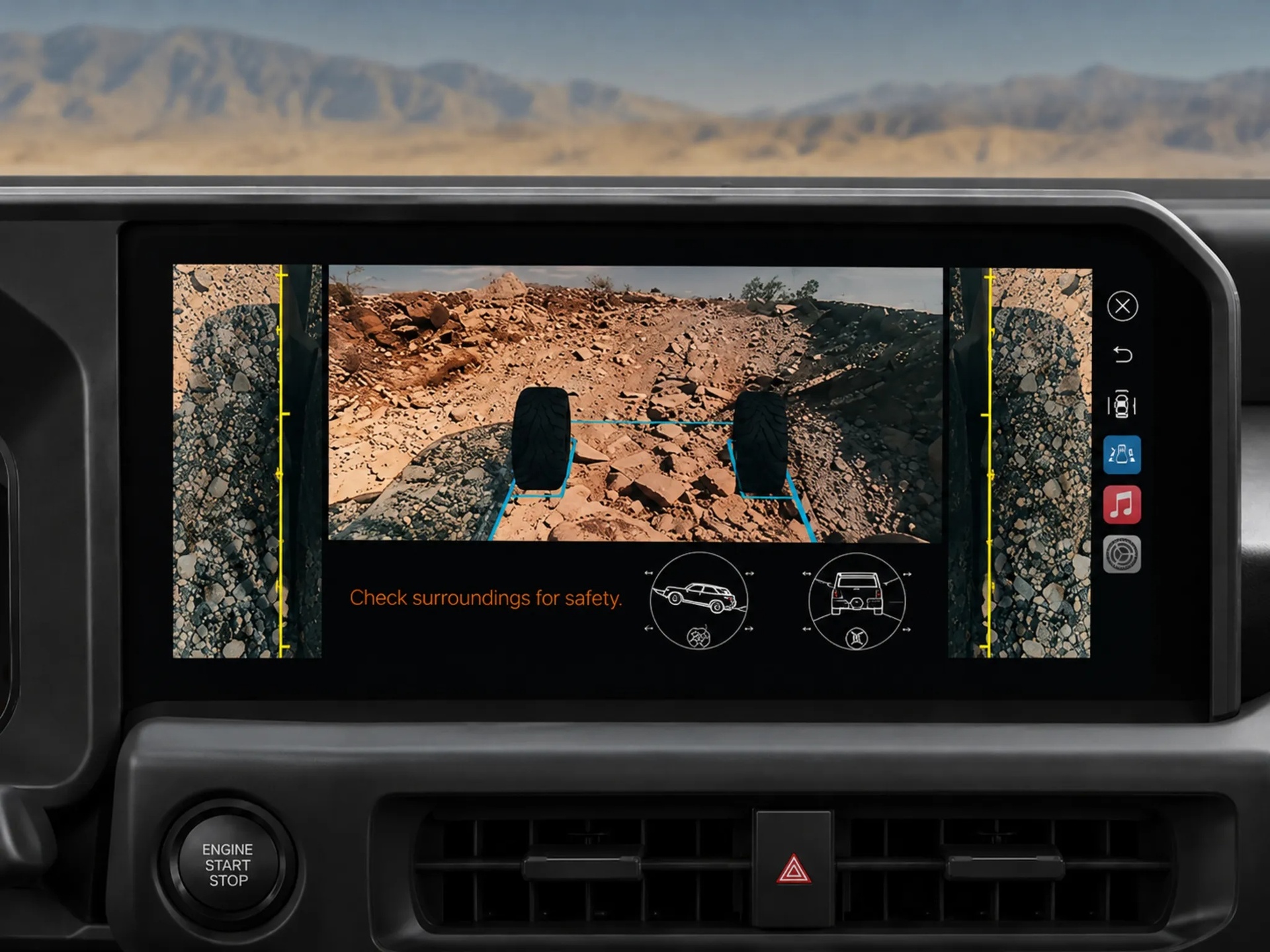 Camera toàn cảnh 360 trên Toyota Land Cruiser FJ cung cấp góc nhìn toàn diện từ trên không, giúp người lái dễ dàng xoay trở trong đường hẹp.