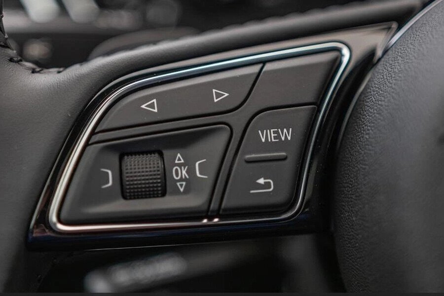 Audi A4 Sedan - Hình 10