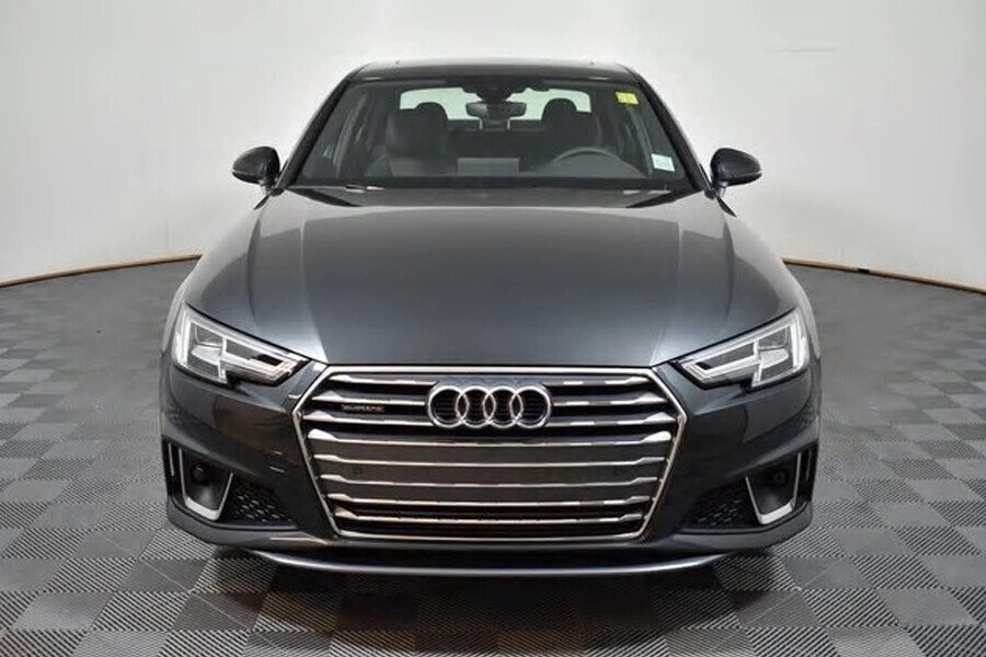 Audi A4 Sedan - Hình 2