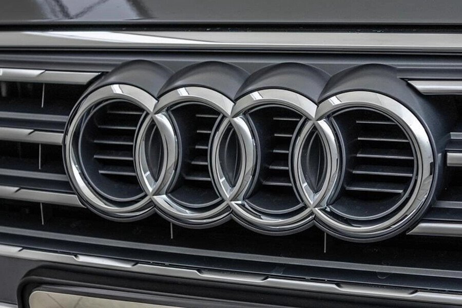 Audi A4 Sedan - Hình 3