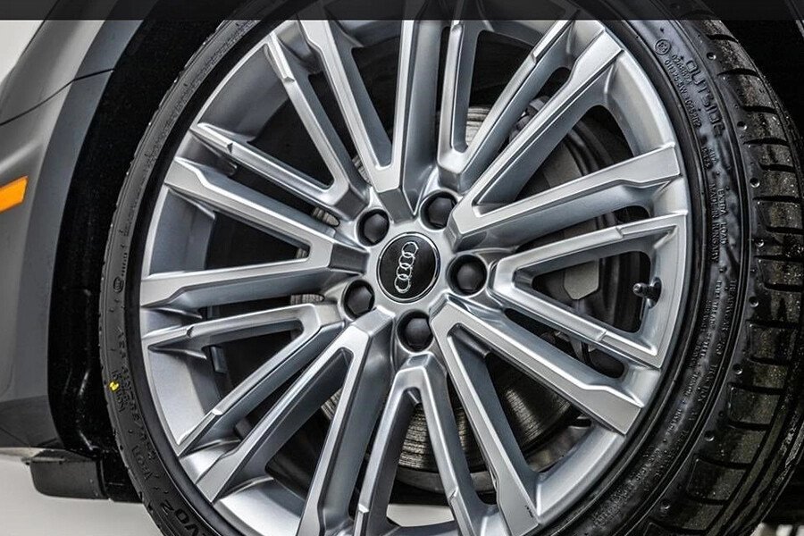 Audi A4 Sedan - Hình 6