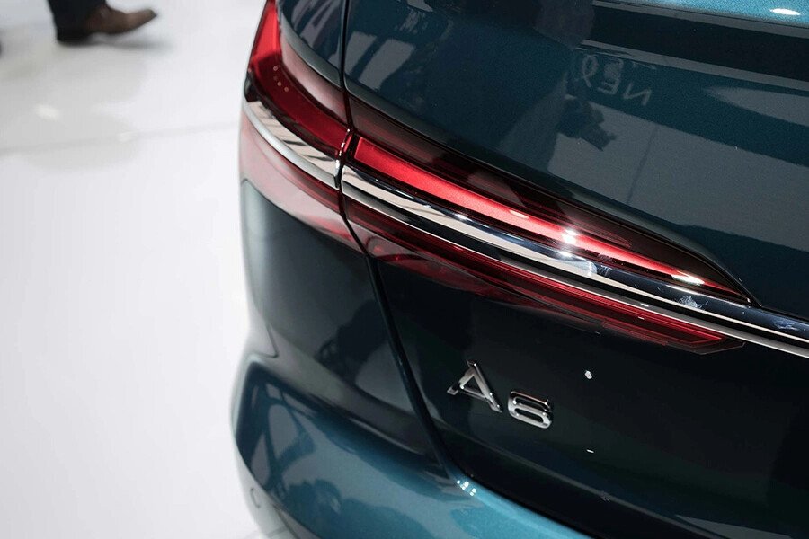 Audi A6 Sedan - Hình 12