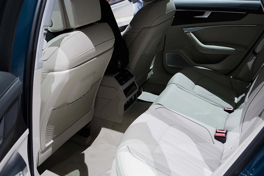 Audi A6 Sedan - Hình 18