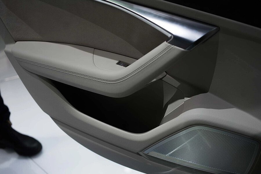 Audi A6 Sedan - Hình 23