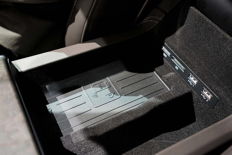 Audi A6 Sedan - Hình 28