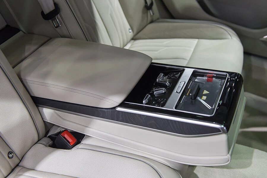 Audi A8L Sedan - Hình 32 Audi A8L Sedan - Hình 32