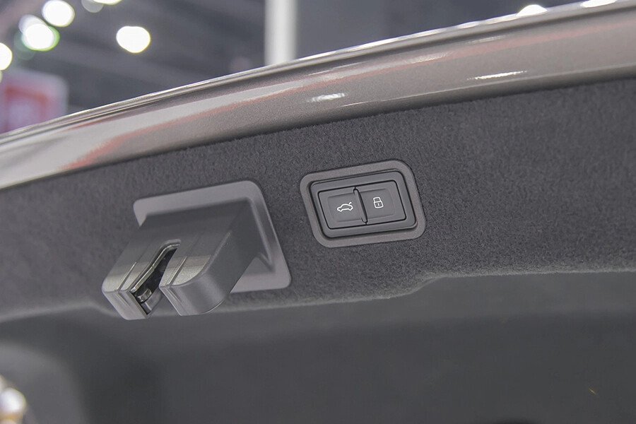 Audi A8L Sedan - Hình 38 Audi A8L Sedan - Hình 38