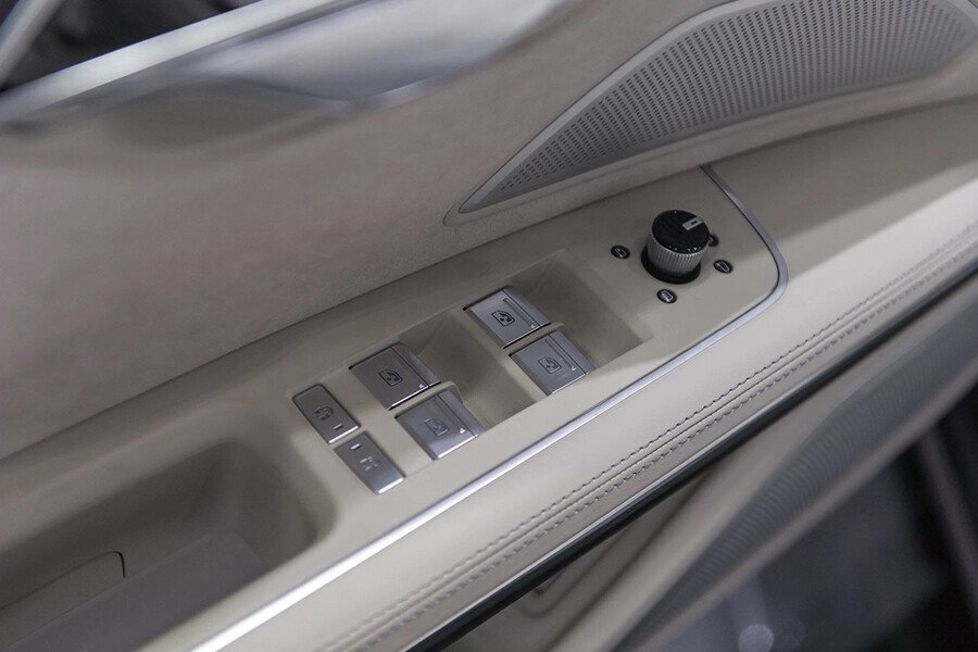 Audi A8L Sedan - Hình 43 Audi A8L Sedan - Hình 43