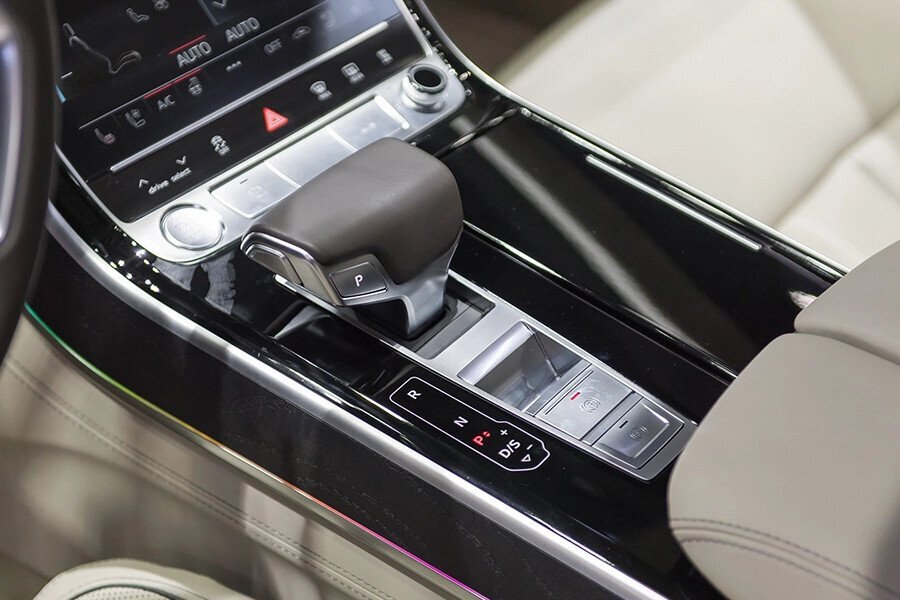 Audi A8L Sedan - Hình 50 Audi A8L Sedan - Hình 50