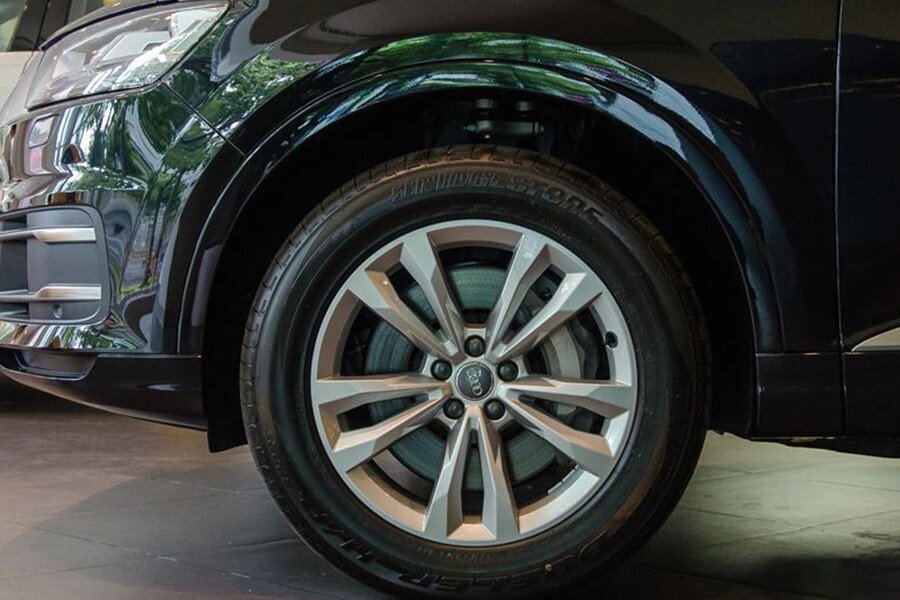 Audi Q7 SUV - Hình 10