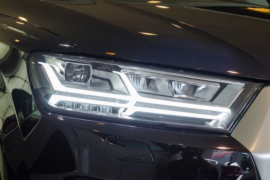 Audi Q7 SUV - Hình 4