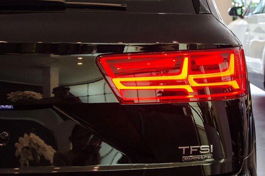 Audi Q7 SUV - Hình 7