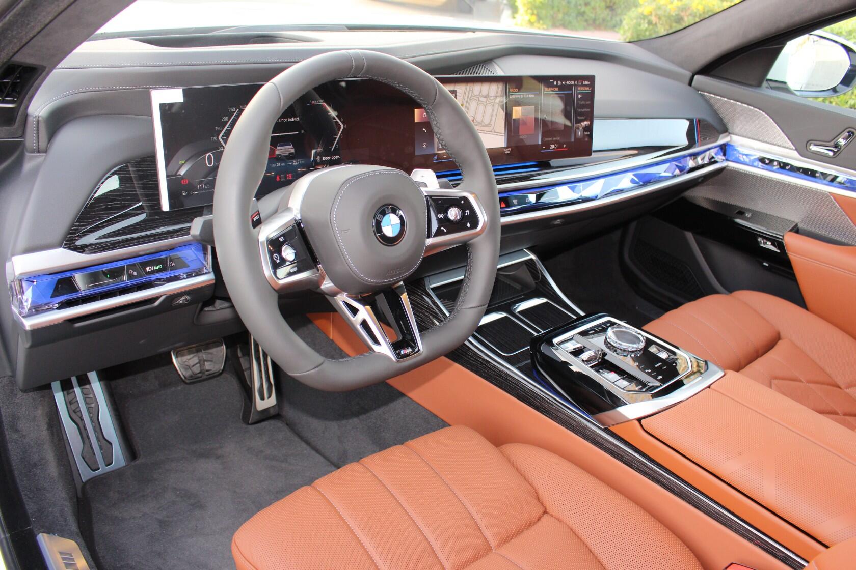 BMW 740Li Pure Excellence - Hình 11