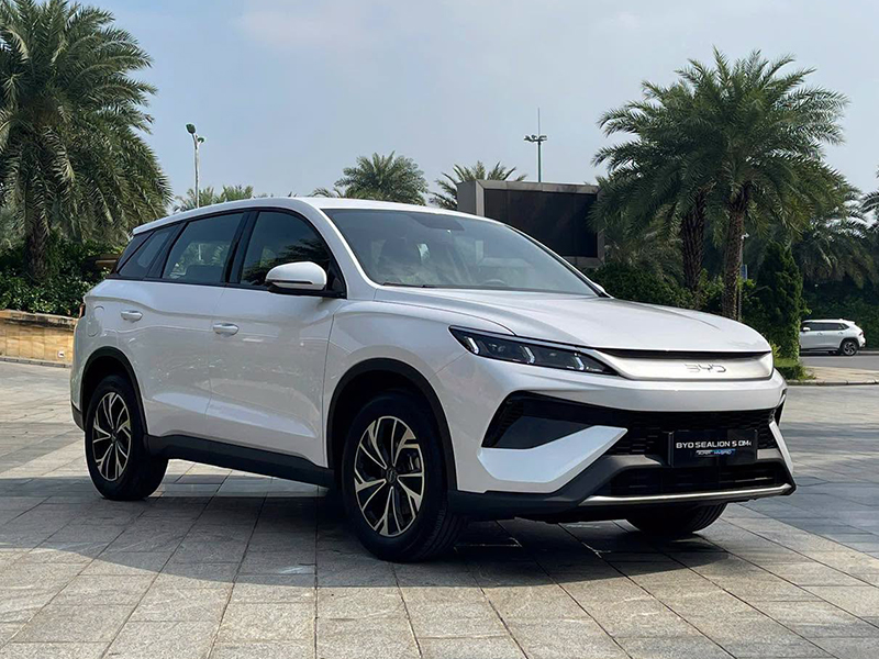 Thiết kế tổng quan xe BYD Sealion 5 sang trọng thể thao