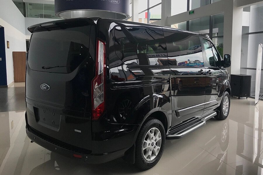 Ford Tourneo Sport (Máy xăng) - Hình 13