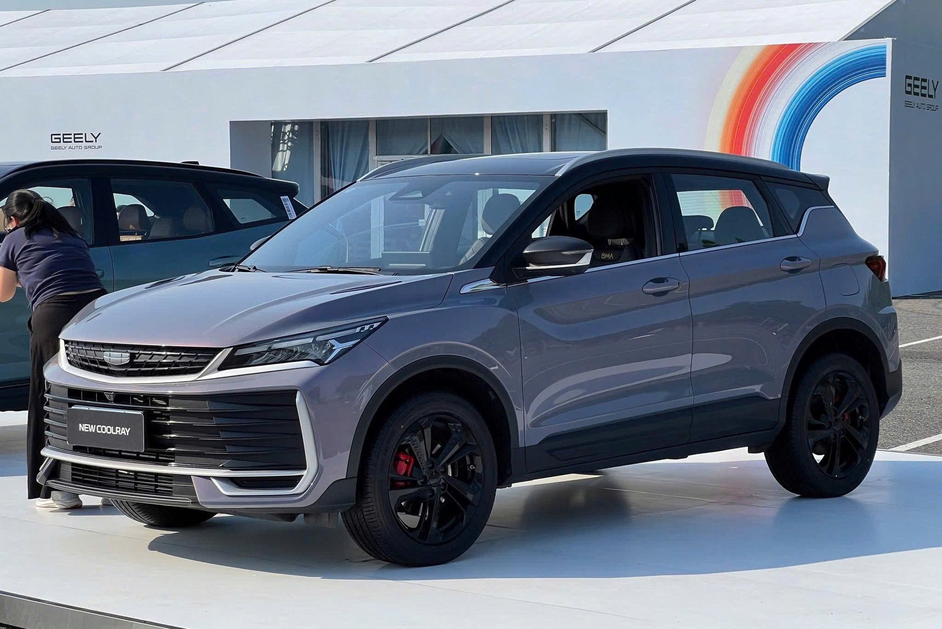 Tổng thể thiết kế xe Geely Coolray Flagship