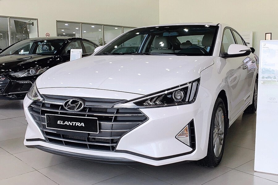 Hyundai Elantra 2.0 AT 2020 - Hình 1