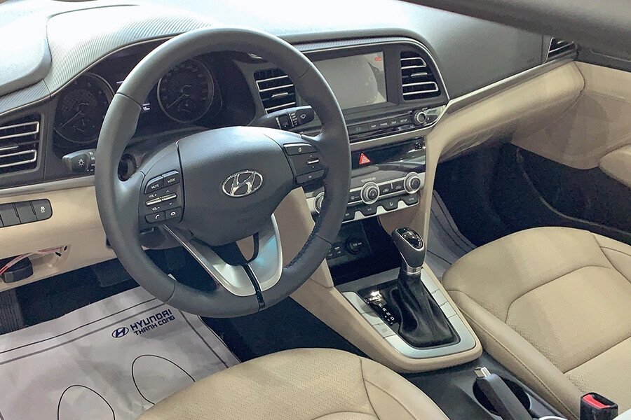 Hyundai Elantra 2.0 AT 2020 - Hình 14