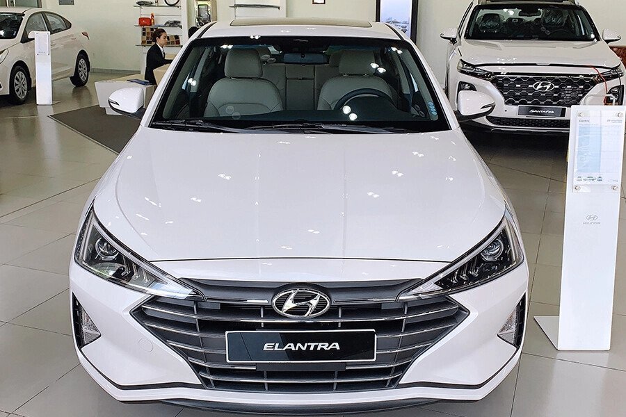Hyundai Elantra 2.0 AT 2020 - Hình 2