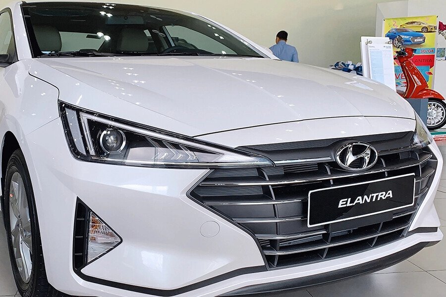 Hyundai Elantra 2.0 AT 2020 - Hình 4