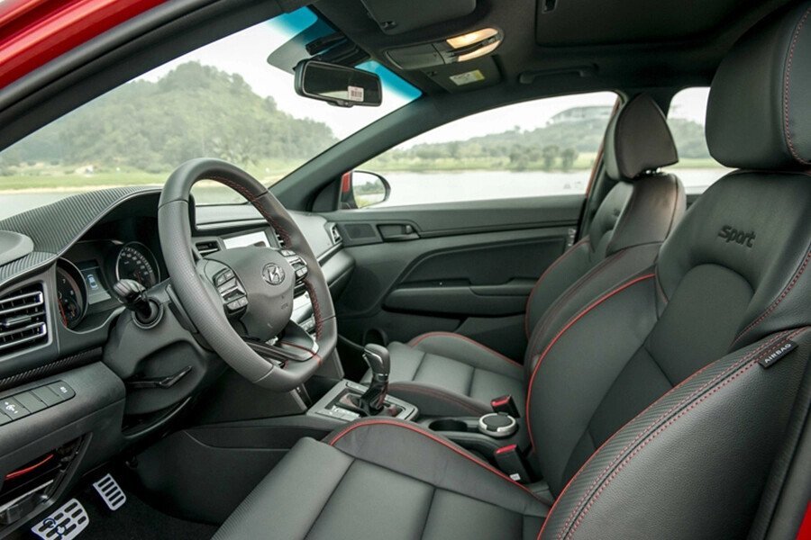 Hyundai Elantra Sport 1.6 T-GDI 2020 - Hình 25
