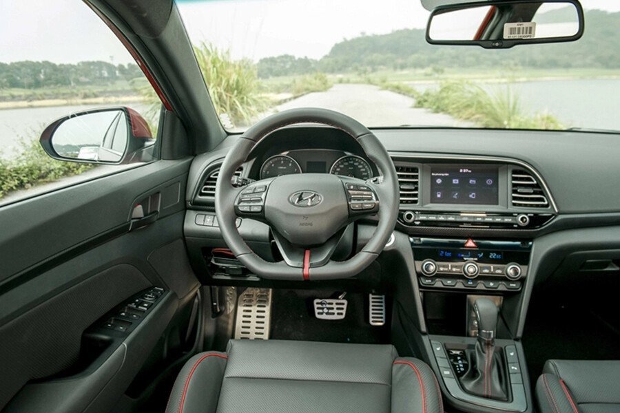 Hyundai Elantra Sport 1.6 T-GDI 2020 - Hình 27