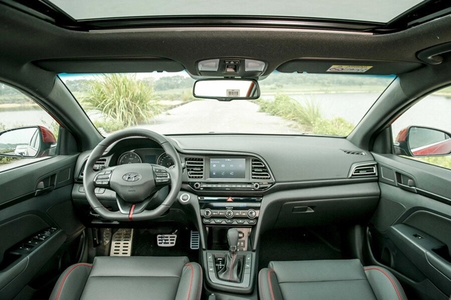 Hyundai Elantra Sport 1.6 T-GDI 2020 - Hình 35