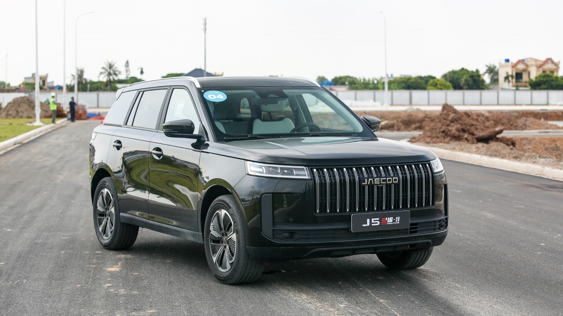 Thiết kế tổng quan xe Jaecoo J5 SHS-H Flagship sang trọng