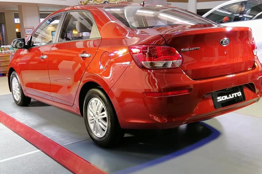 KIA Soluto AT Deluxe 1.4L - Hình 5