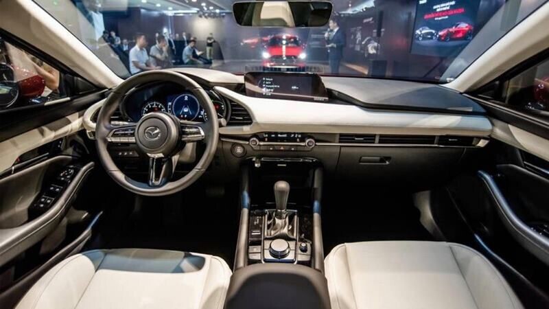 Mazda 3 Luxury 2025 - Hình 13
