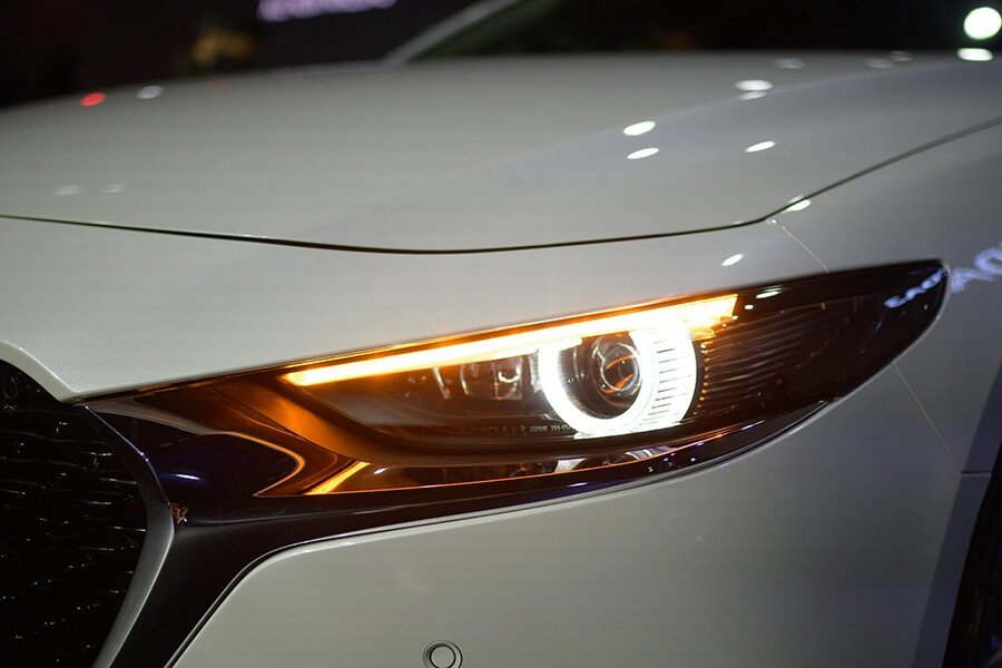 Mazda 3 Luxury 2023 - Hình 4