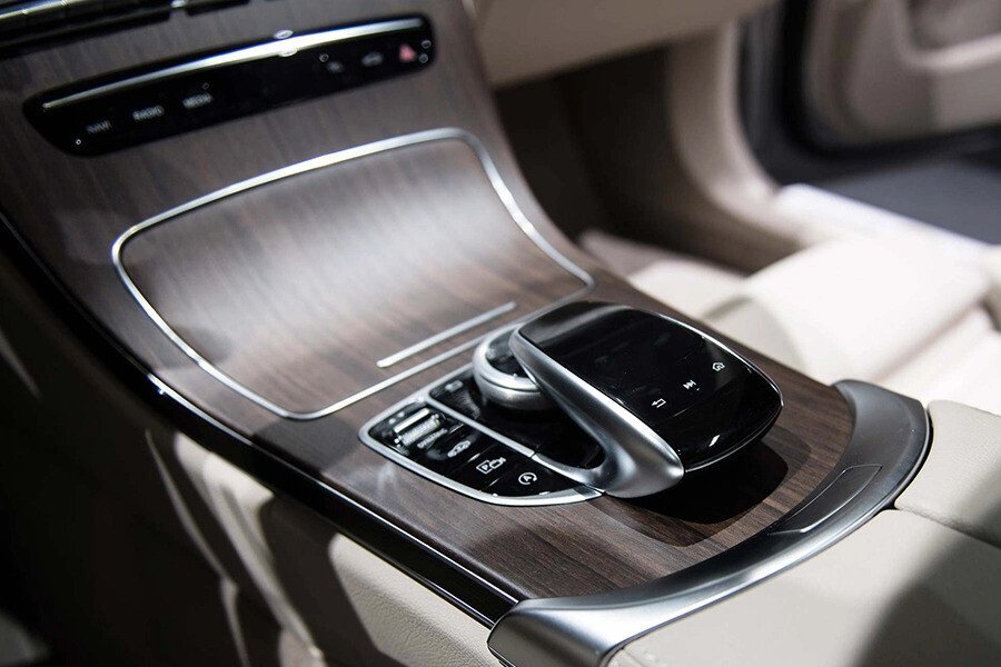 Mercedes-Benz C200 4Matic 2023 - Hình 19