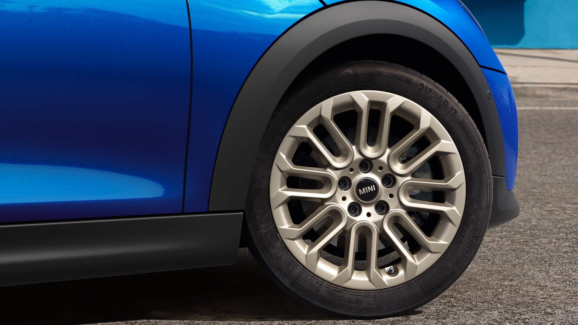 Bộ mâm hợp kim 18 inch Slide Spoke mang đến diện mạo thể thao và vô cùng vững chãi