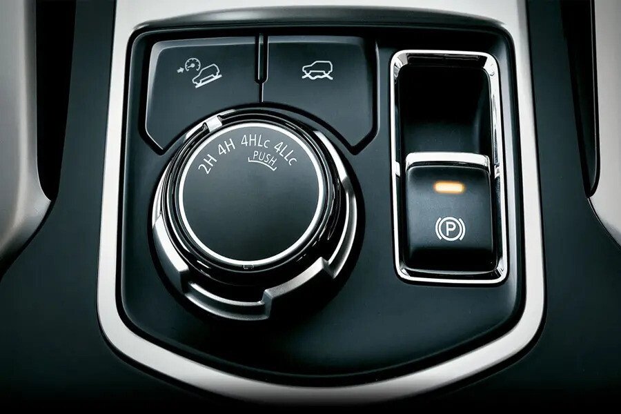 Mitsubishi Pajero Sport Gasoline 4x2 AT Premium - Hình 16 Mitsubishi Pajero Sport Gasoline 4x2 AT Premium - Hình 16