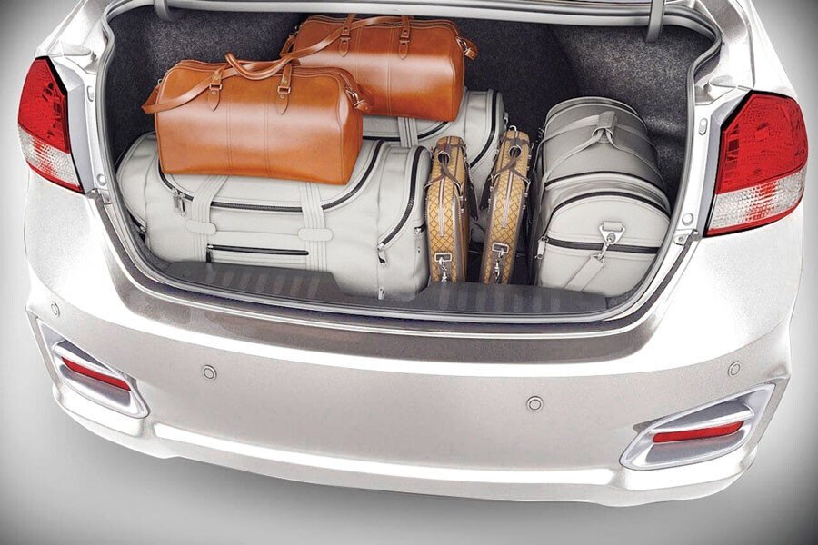 Suzuki Ciaz Mới có khoang hành lý rộng rãi