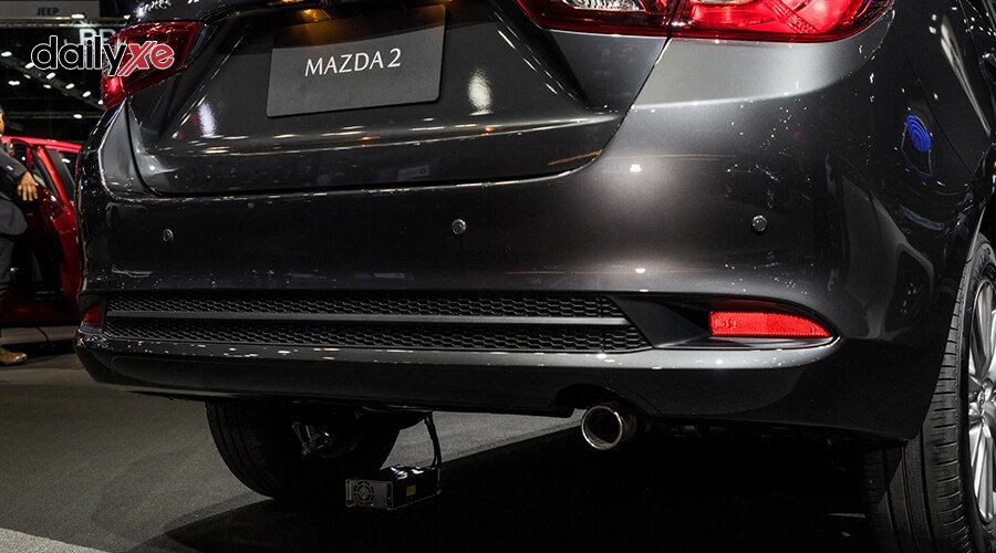 New Mazda2 1.5 Deluxe - Hình 10