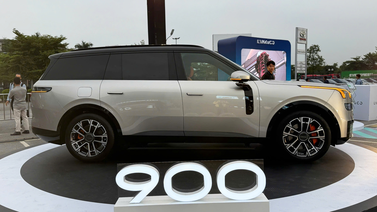 Thân xe thiết kế mạnh mẽ