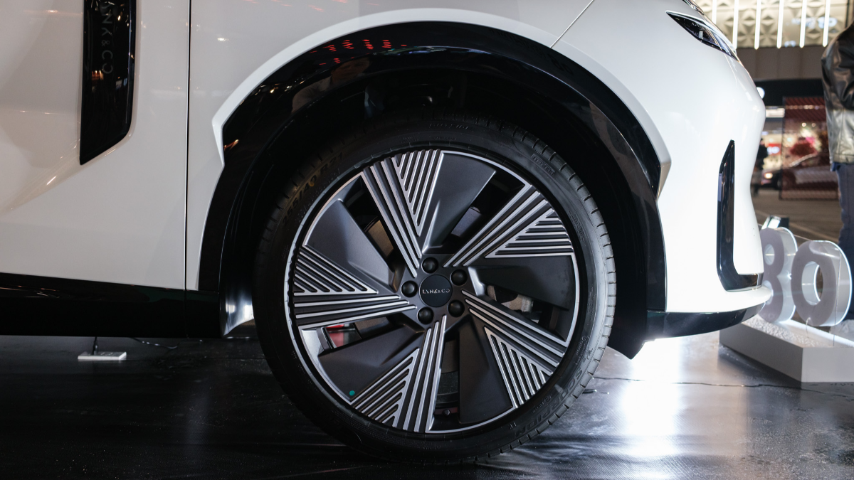 Sử dụng mâm 21 inch cỡ lớn