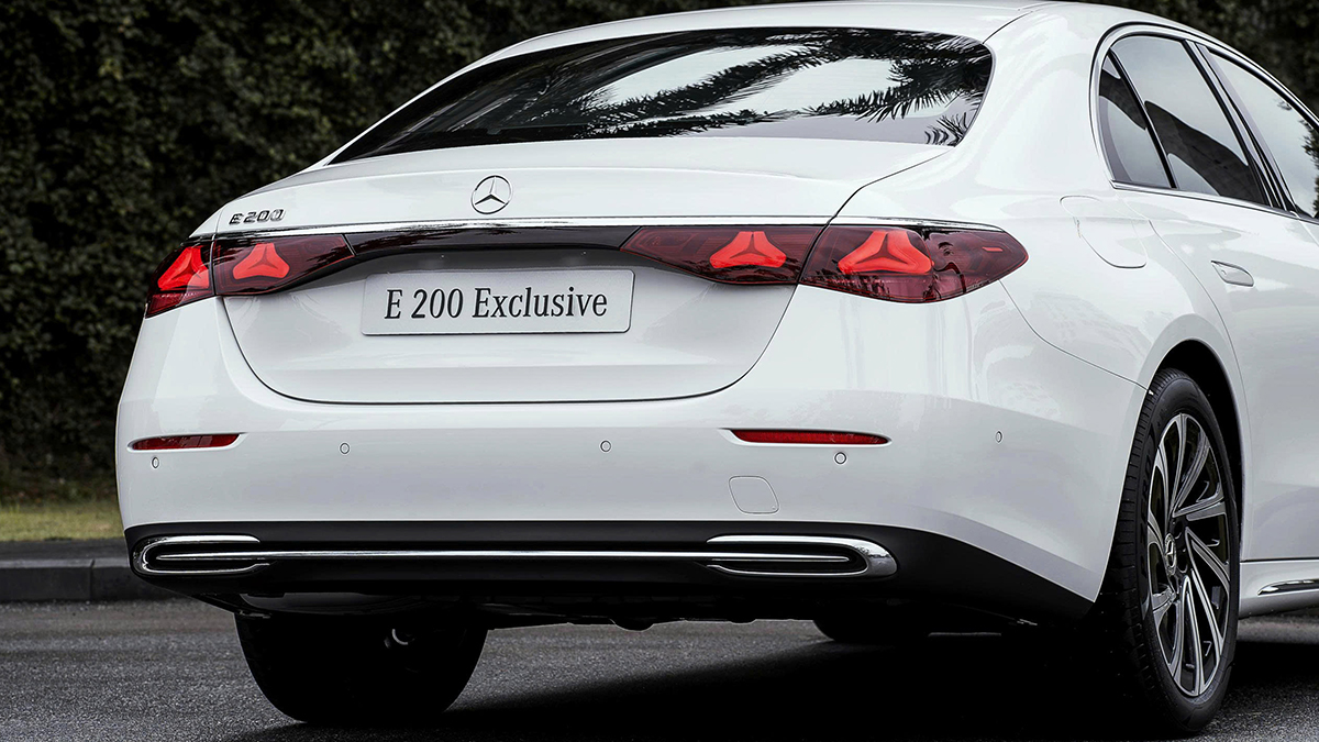 Đuôi xe khẳng định phong thái sang trọng