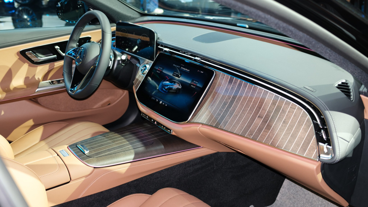 Khoang nội thất trang bị công nghệ tiện nghi