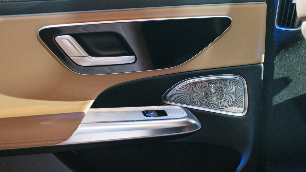 hệ thống âm thanh Burmester 4D chuẩn Dolby Atmos