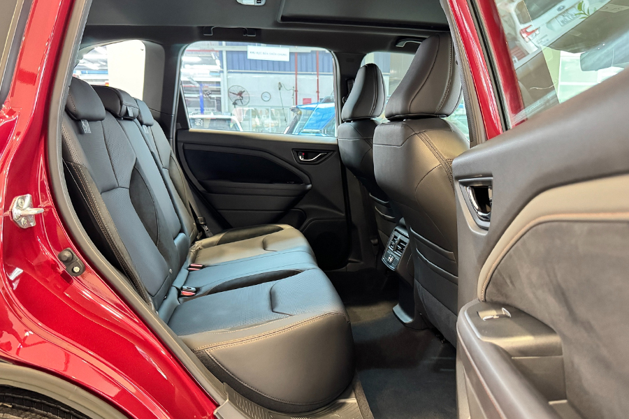 Hàng ghế sau có thể gập tăng diên tích khoang hành lí