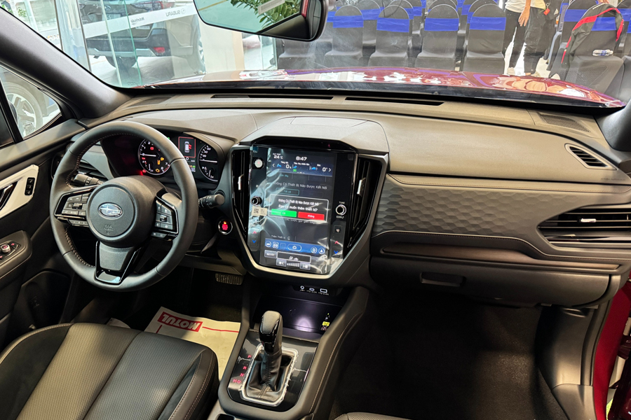 Khoang cabin được bố trí cân đối và hiện đại