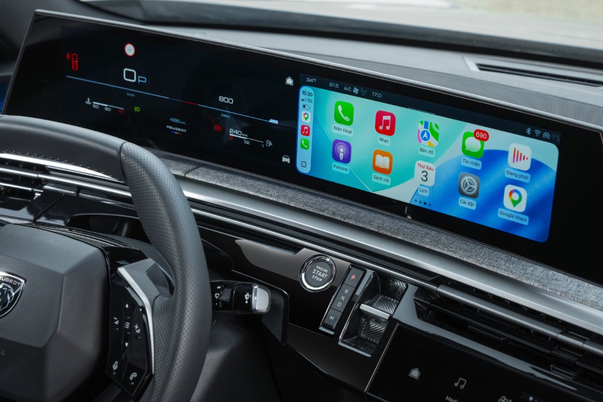 Thiết kế i-Cockpit đậm chất tương lai