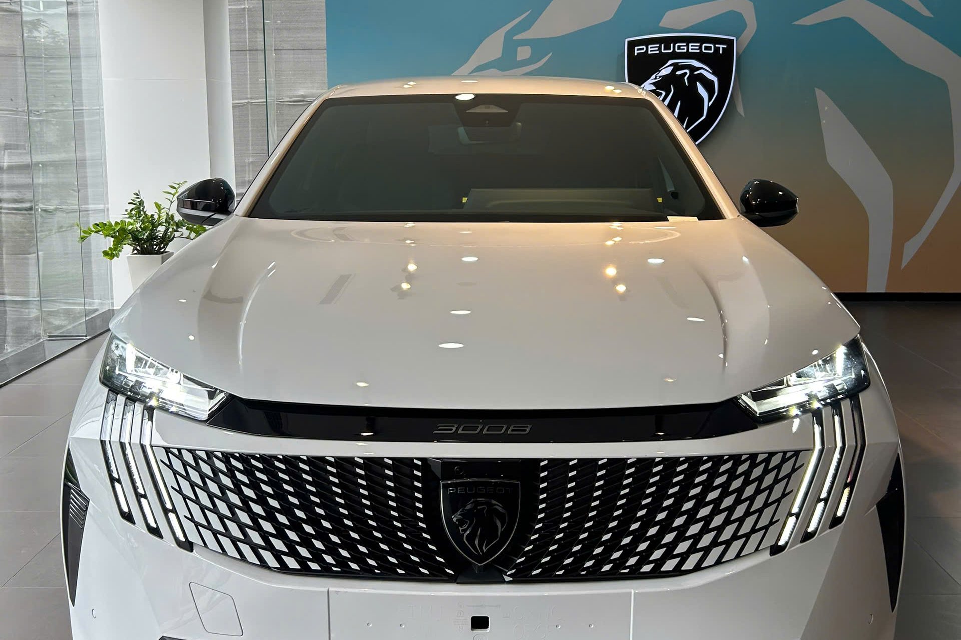 Thiết kế ngoại thất Peugeot 3008 sở hữu dáng vẻ coupe sành điệu
