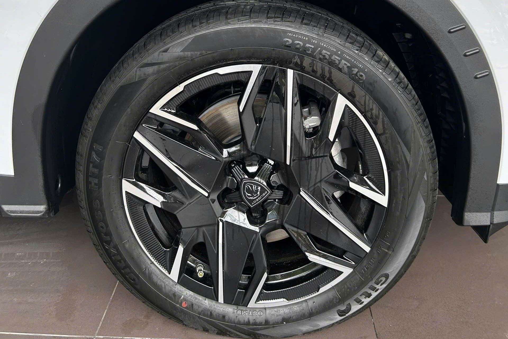 Peugeot 3008 với bộ mâm hợp kim kích thước lớn lên tới 19-inch