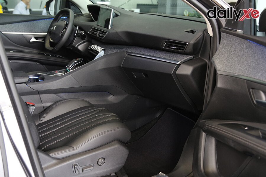 Peugeot 5008 Active SUV 7 chỗ - Hình 9 Peugeot 5008 Active SUV 7 chỗ - Hình 9