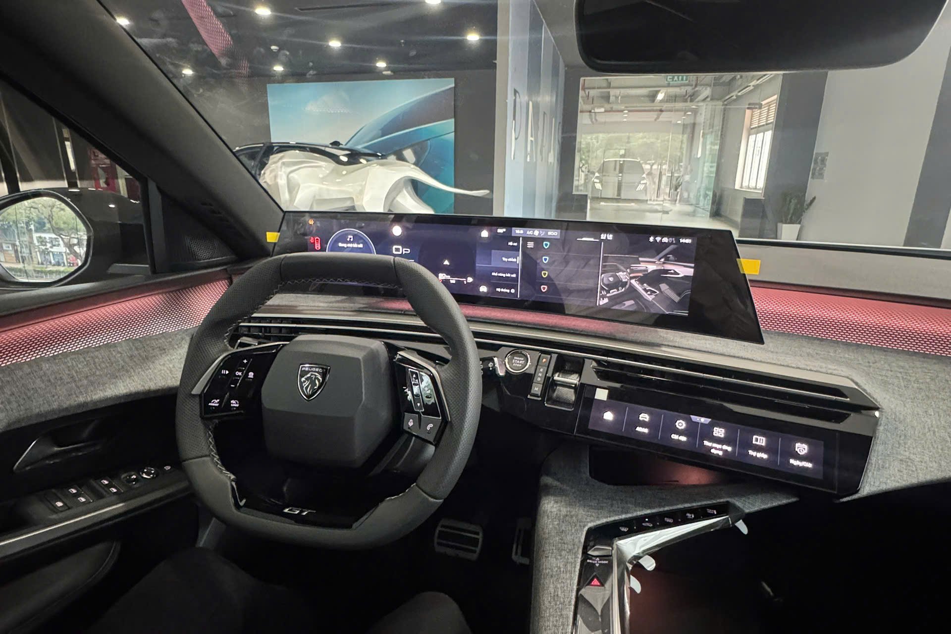 Thiết kế i-Cockpit đậm chất tương lai