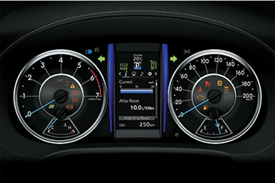 Toyota Fortuner 2.4 4x2 AT 2018 - Hình 35