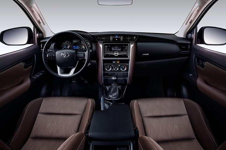 Toyota Fortuner 2.4G 4x2 MT 2018 - Hình 27
